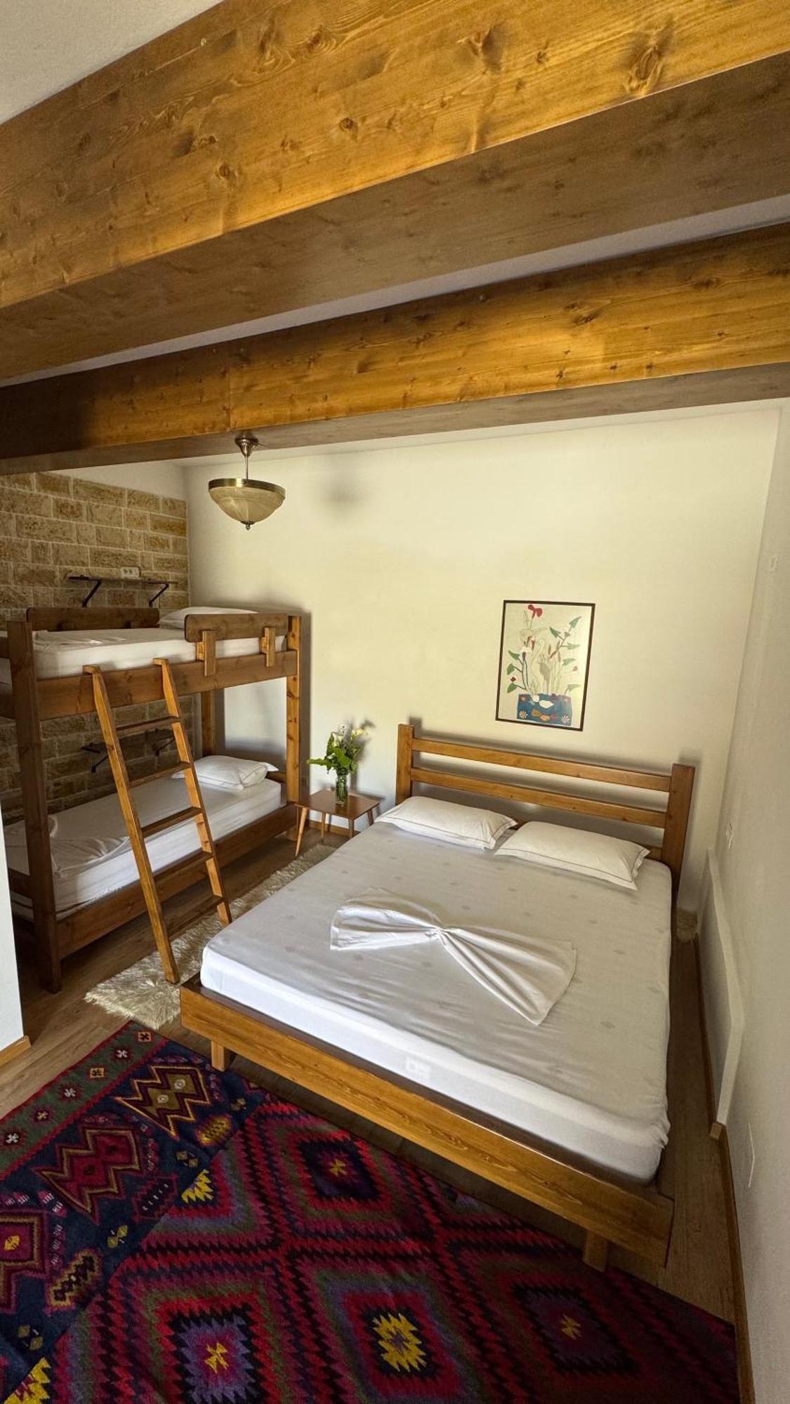 Ana Rest House Hostel Berat Exteriör bild